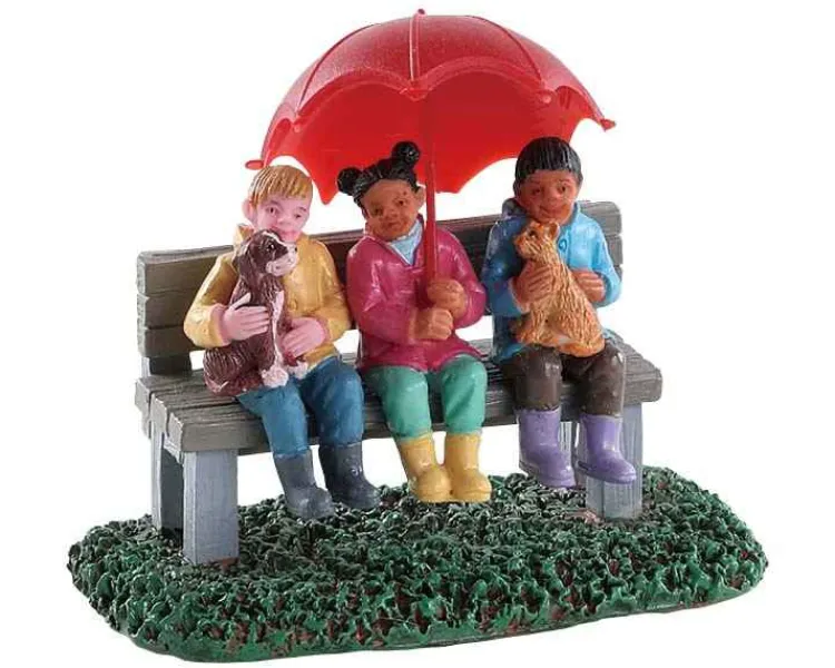 Lemax 82577 - Rainy Day With Friends - Figurines* Lemax Figurines